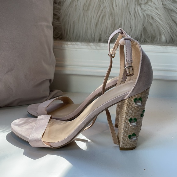 Wild Diva Heels - Picture 2 of 4